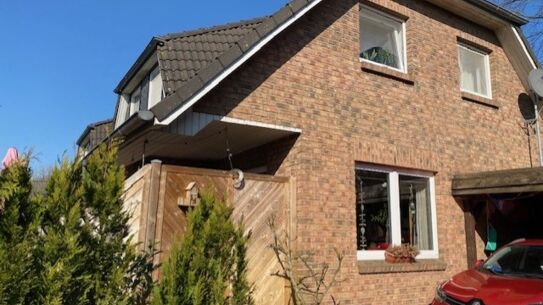 Bornhöved: Tolle Doppelhaushälfte in schöner Lage!