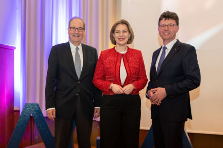 "Zwischen Dauerkrise und Aufbruch: Perspektiven für die deutsche Wirtschaft"