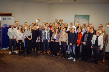 1.465 Jahre Bankerfahrung - VR Bank in Holstein feiert langjährige Mitarbeiter