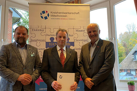Michael Kahl zum Ehrenkreishandwerksmeister der Kreishandwerkerschaft Mittelholstein ernannt