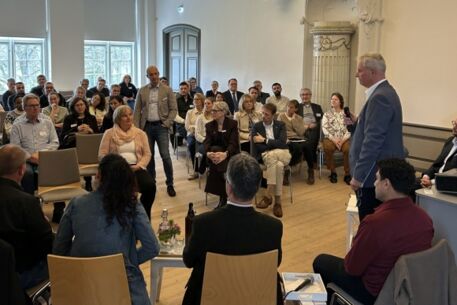 Austausch zur Fachkräftegewinnung: Auf der Suche nach neuen Wegen