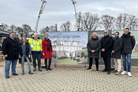 Erster Spatenstich für die CH OLEOCHEMICALS GmbH im EQ Businesspark