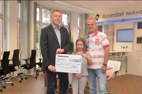 500 Euro Spende für SOS-Kinderdorf