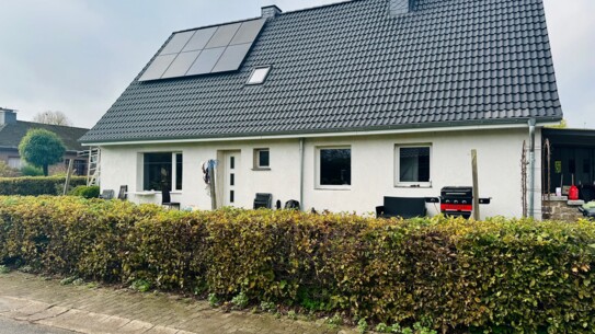 Einfamilienhaus mit Einliegerwohnung in ruhiger Lage von Ruhwinkel
