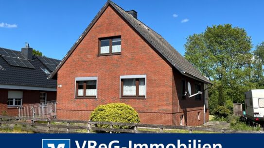 Gesucht und gefunden: Solides Einfamilienhaus mit Garage  in Krempermoor