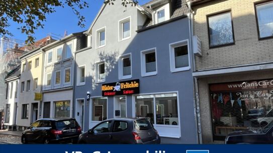 Teilmodernisiertes Wohn- und Geschäftshaus in Innenstadtlage von Itzehoe
