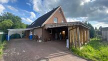 Gepflegtes Zweifamilienhaus in zweiter 
Reihe mit vielen Nutzungsmöglichkeiten