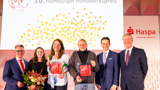 Zahntechnikerin und Tischlereibetrieb gewinnen Hamburger Handwerkspreis