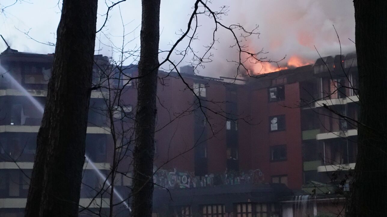 Hotel-Ruine Gutsmann stand in Flammen