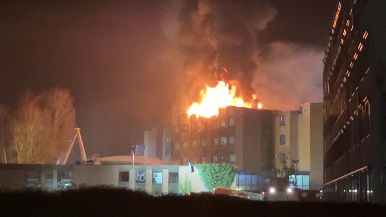 Hotel-Ruine Gutsmann stand in Flammen