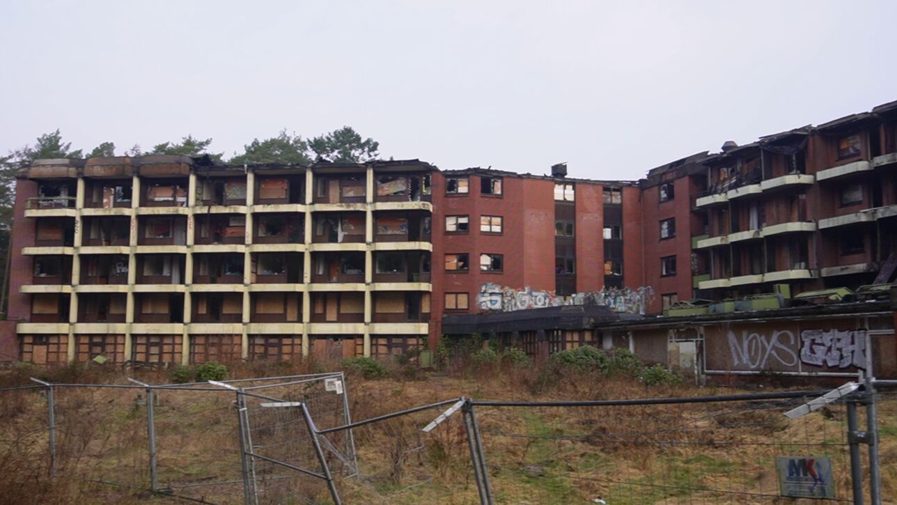 Hotel-Ruine Gutsmann stand in Flammen