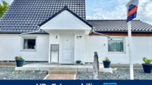 Modernisierter Altbau mit 2 Carports, 3 Stellplätzen und pflegeleicht angelegtem Grundstück (A3194)