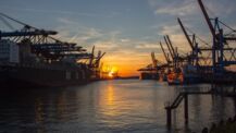 Erhebliche Investitionen in den Hamburger Hafen durch Eigenkapital-Stärkung bei der HHLA