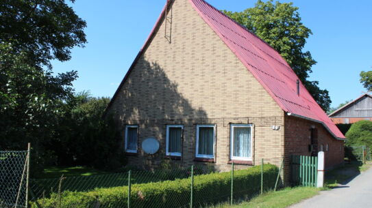 Großes Baugrundstück in ruhiger Lage mit vielen Möglichkeiten und Altbestand
