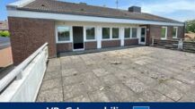 Großes Gebäude mit 2 Einheiten und Parkplätzen als Projekt in der Innenstadt Ratzeburg -Erbpacht