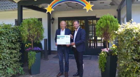 rekord-fenster+türen spendet an Sternenbrücke e.V.